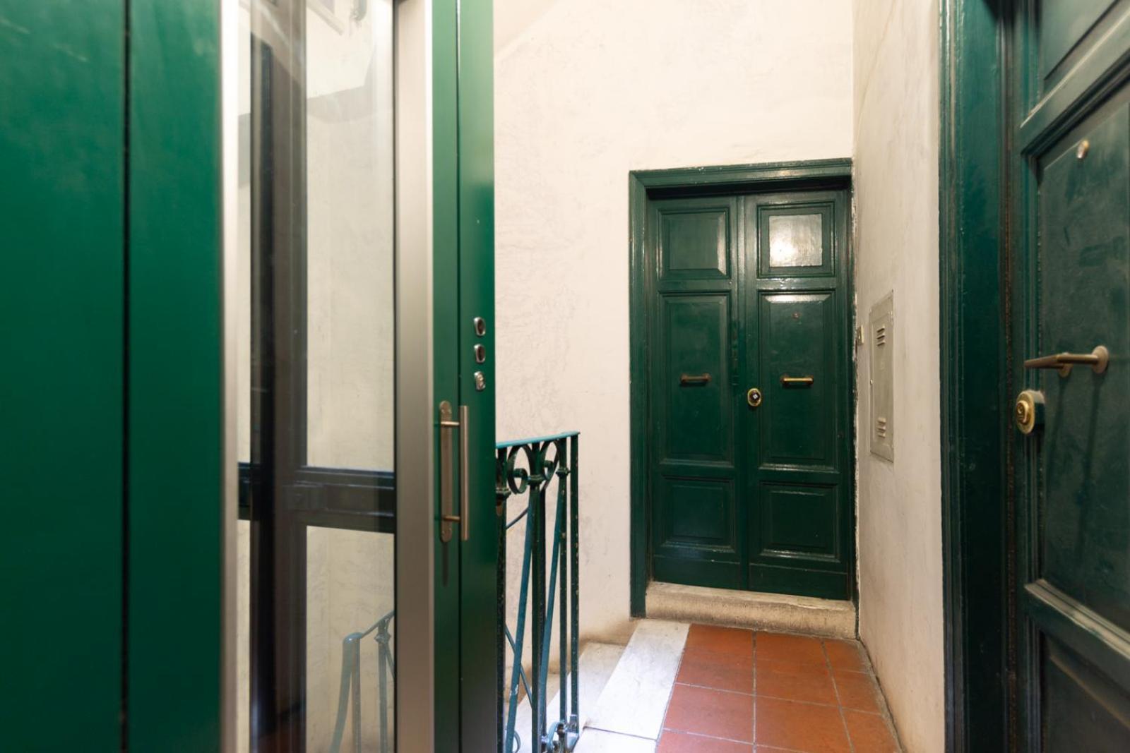 Trevi Apartment โรม ภายนอก รูปภาพ